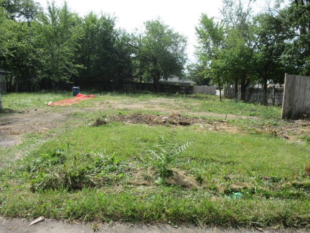 284 Highland Avenue Elmhurst, IL 60126 - Photo 1 of 1 a backyard of a house with lots of green space