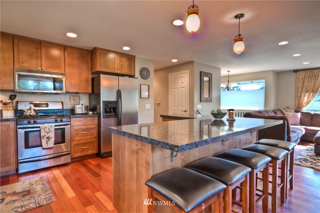 325 217th Place Southwest Bothell, WA 98021 - Photo 11 of 23