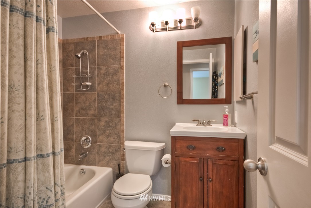 325 217th Place Southwest Bothell, WA 98021 - Photo 12 of 23