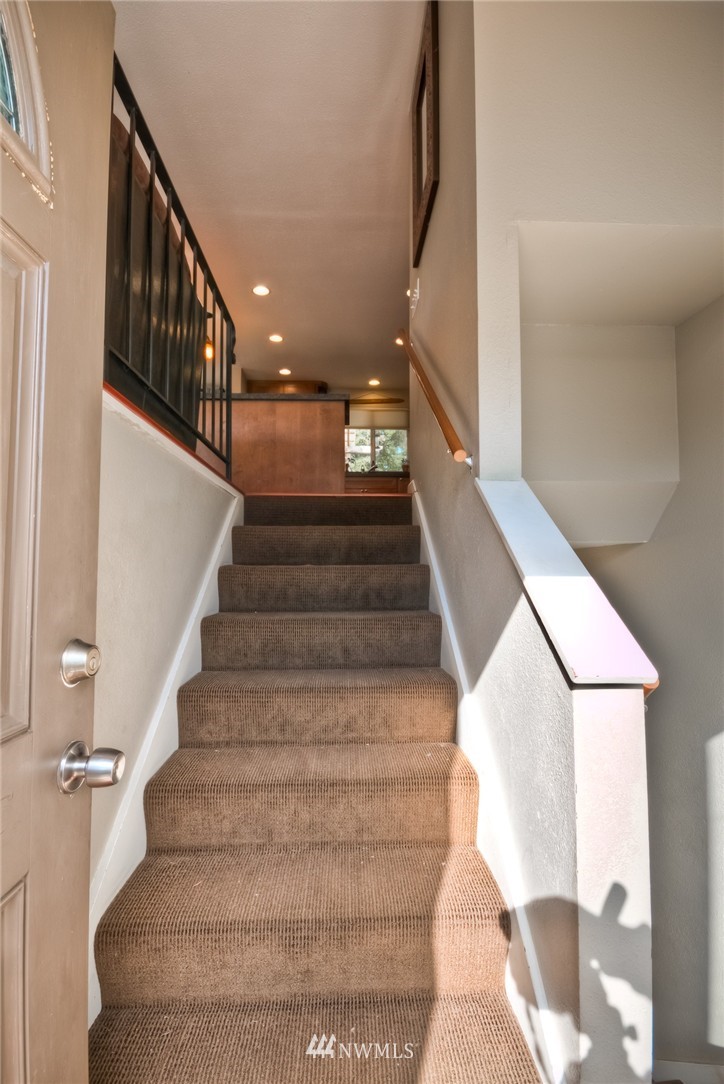 325 217th Place Southwest Bothell, WA 98021 - Photo 4 of 23