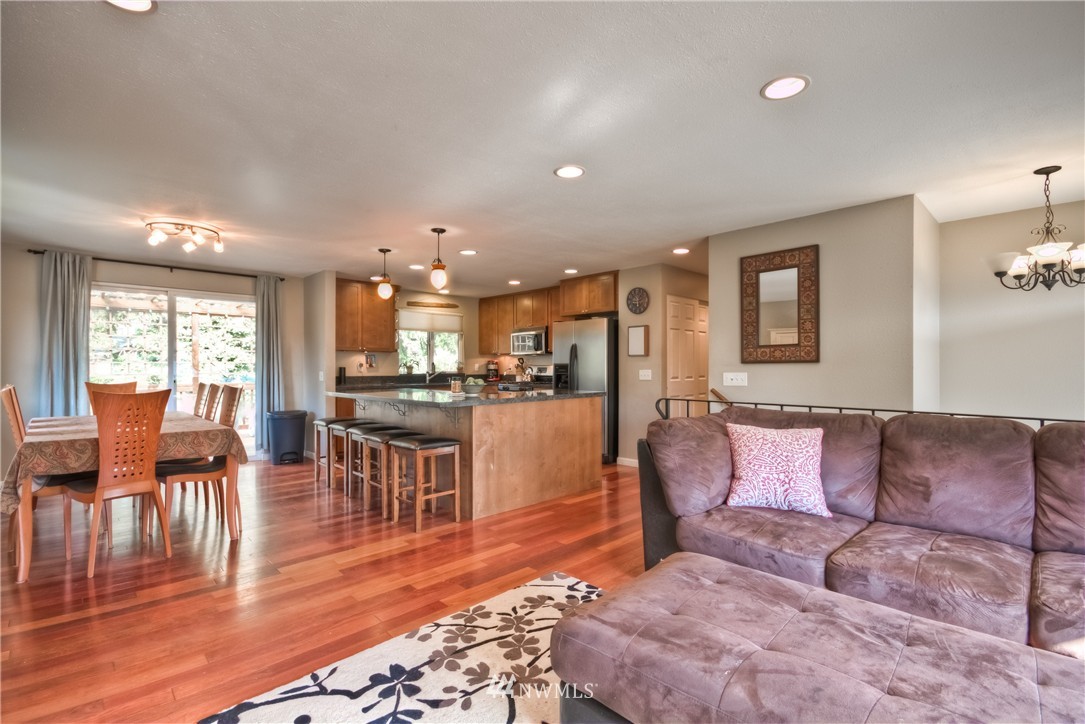 325 217th Place Southwest Bothell, WA 98021 - Photo 7 of 23