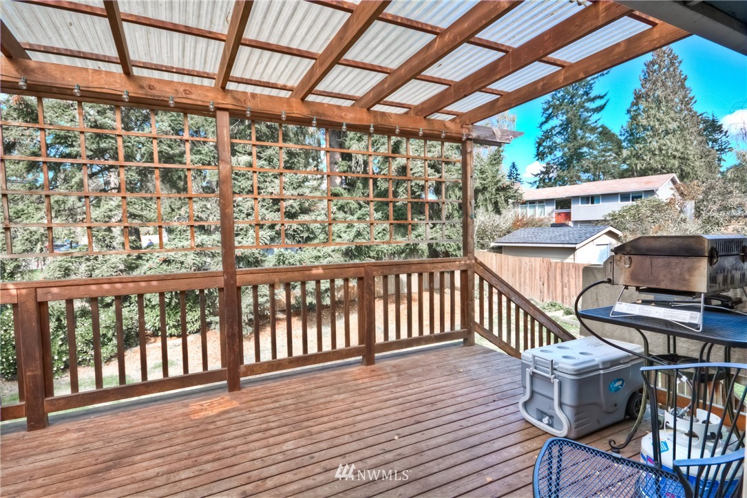 325 217th Place Southwest Bothell, WA 98021 - Photo 9 of 23