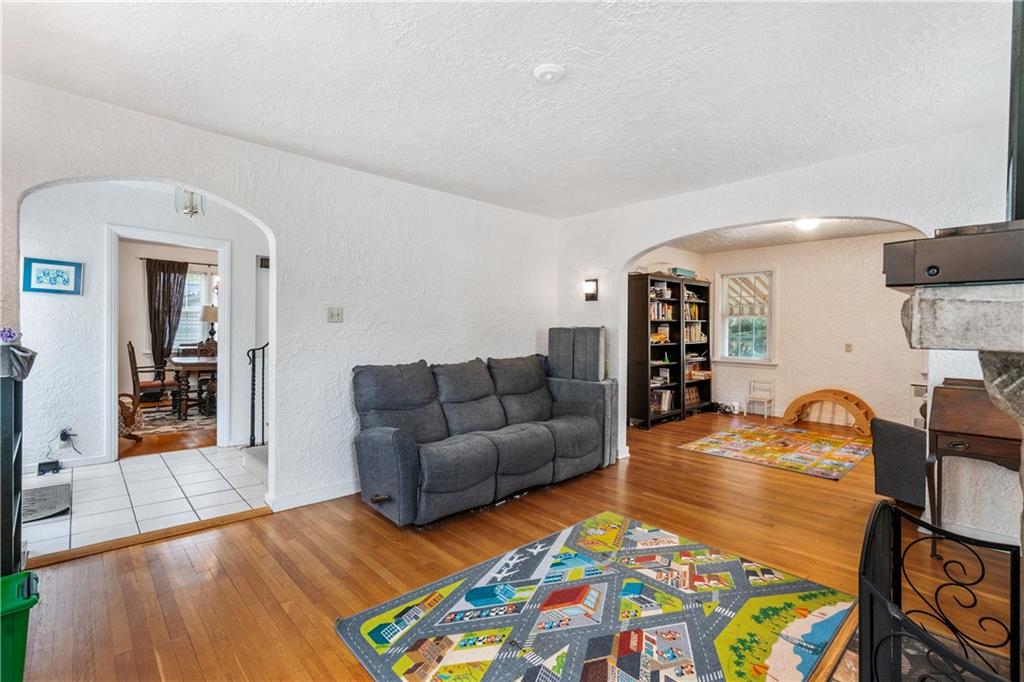616 Kelso Road Pittsburgh, PA 15243 - Photo 5 of 31