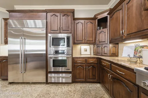 $980,000 | 700 Farmington Drive, Lafayette, LA 70503