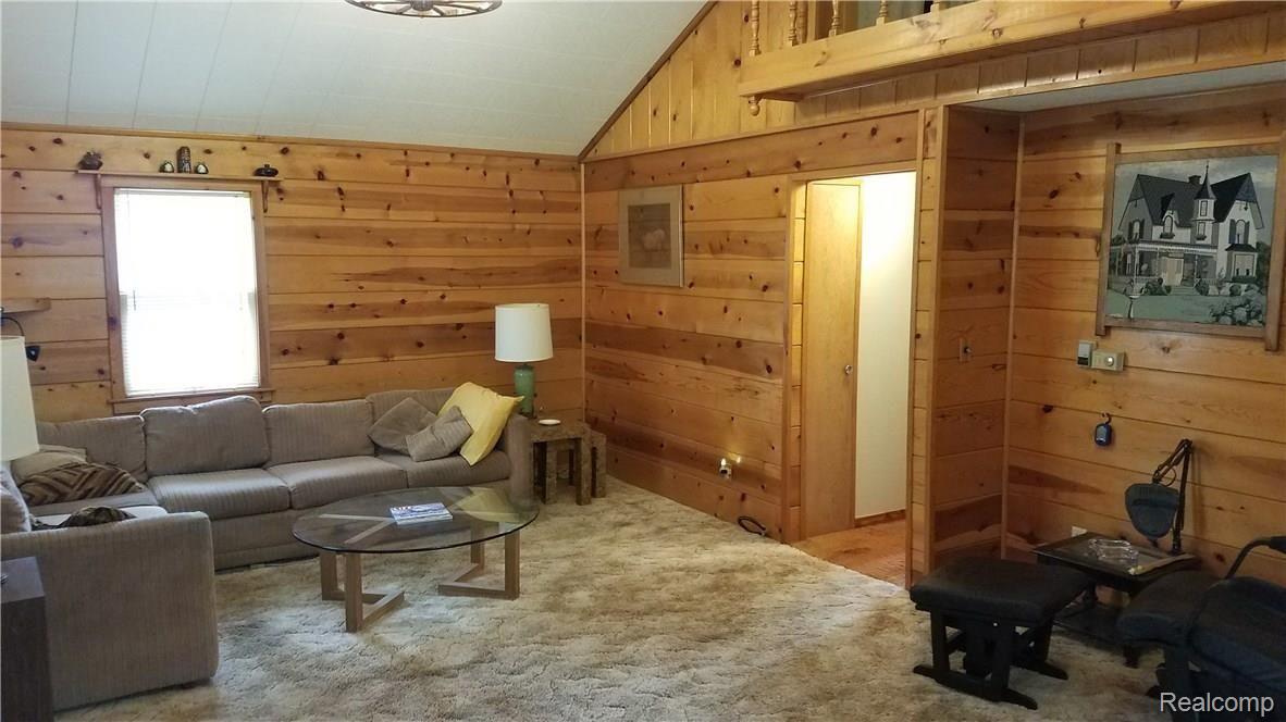 31748 Hayes Road Fraser, MI 48026 - Photo 8 of 52 20170526_134607.jpg