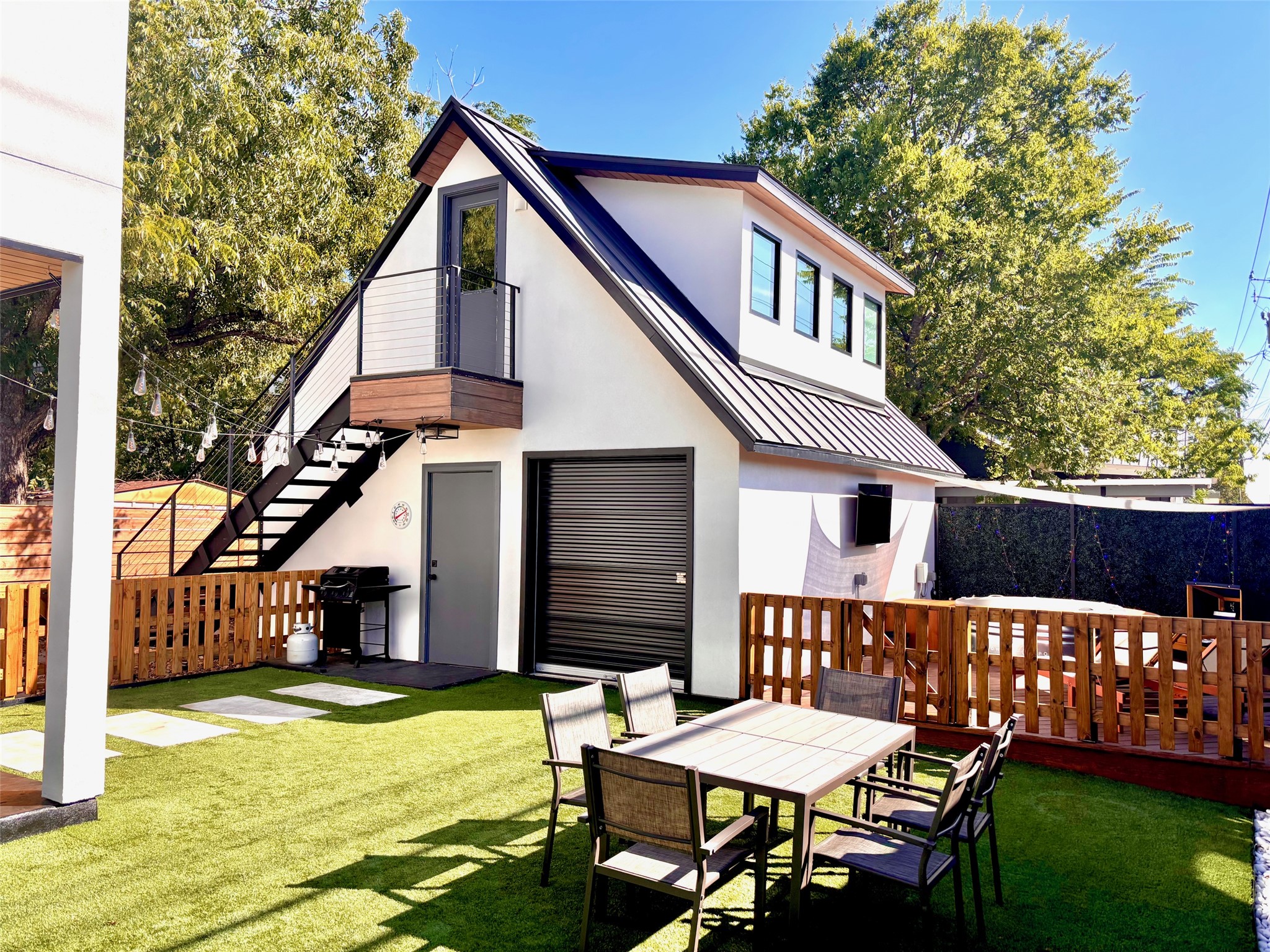 Undisclosed Address Austin, TX 78702 - Photo 9 of 28