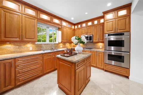 $2,675,000 | 1776 Michigan Avenue, Miami Beach, FL 33139