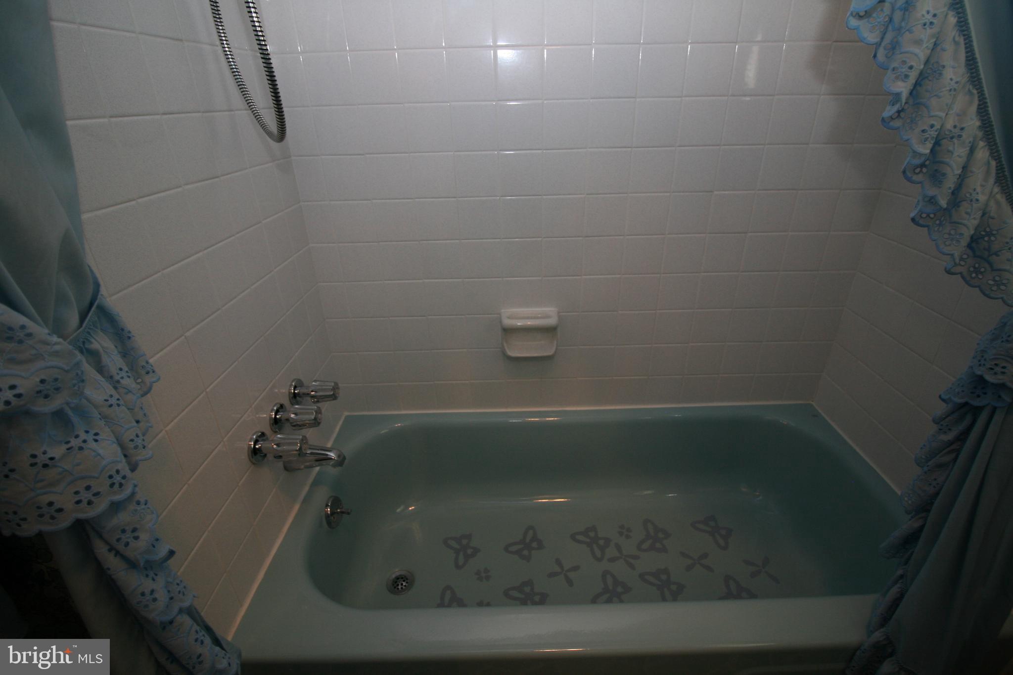 15 Hilltop Drive Cherry Hill, NJ 08003 - Photo 24 of 54 Hall Bath