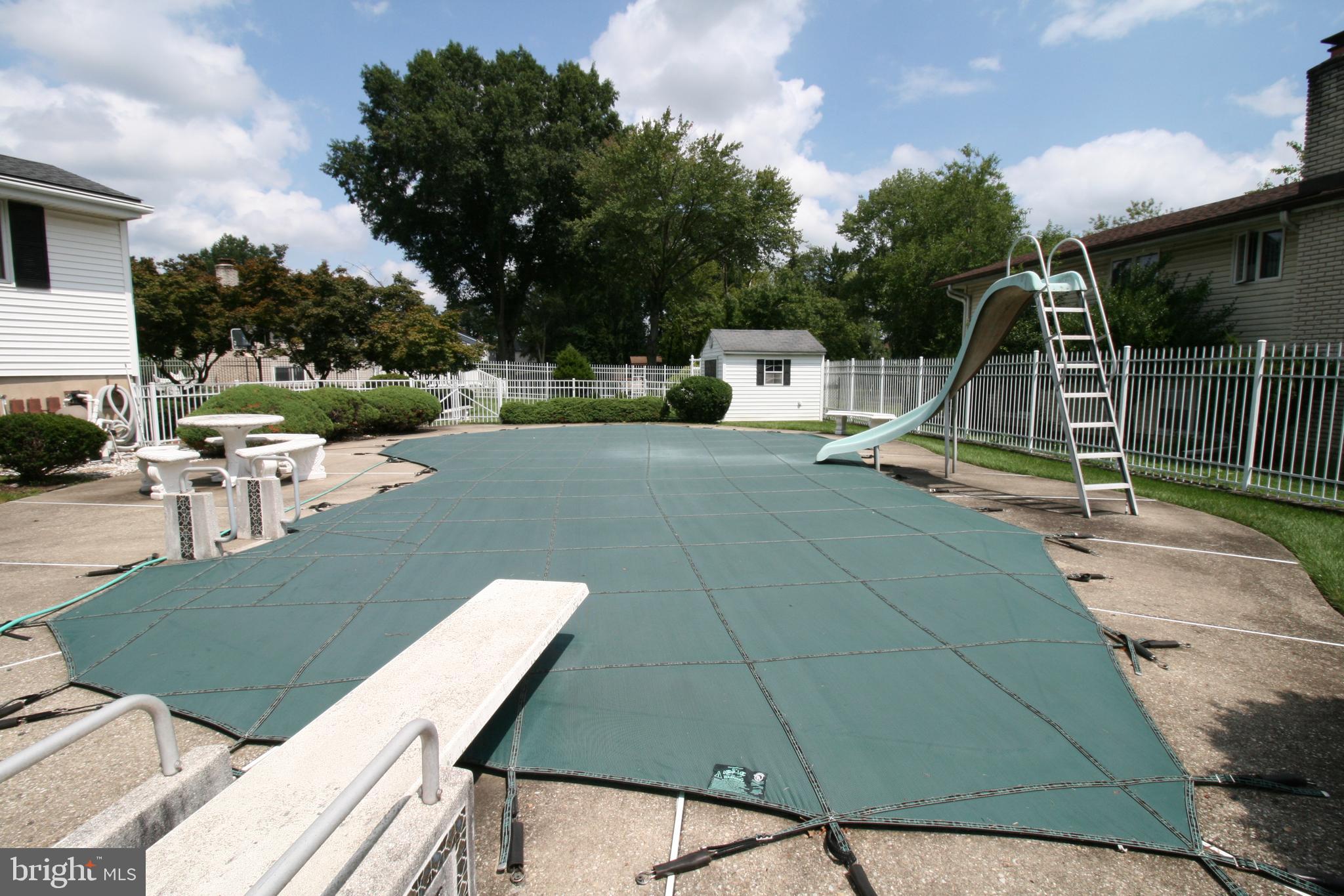 15 Hilltop Drive Cherry Hill, NJ 08003 - Photo 5 of 54 In Ground Pool