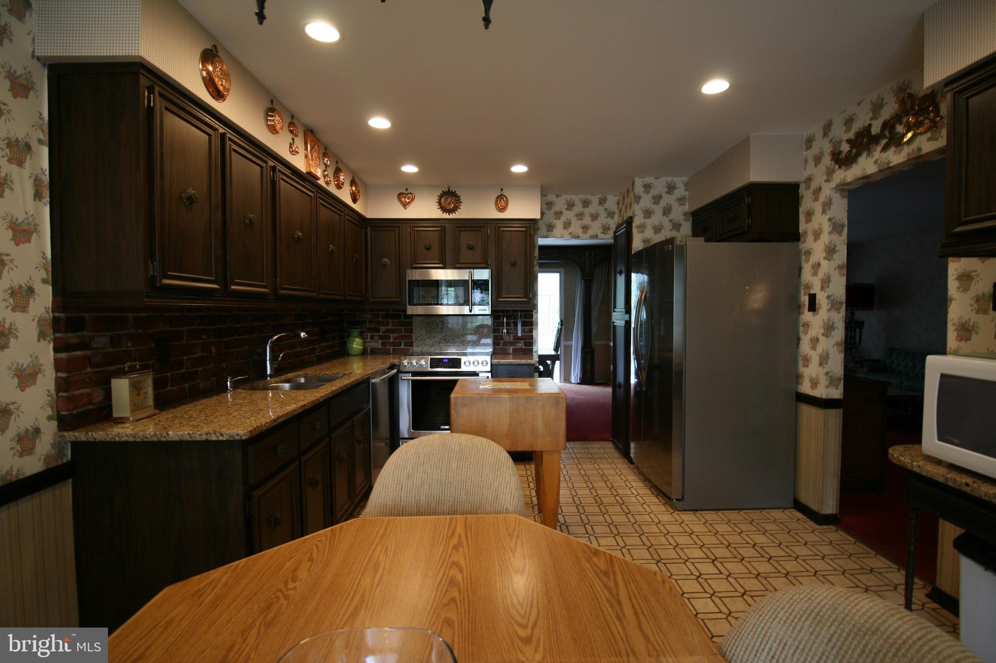 15 Hilltop Drive Cherry Hill, NJ 08003 - Photo 6 of 54