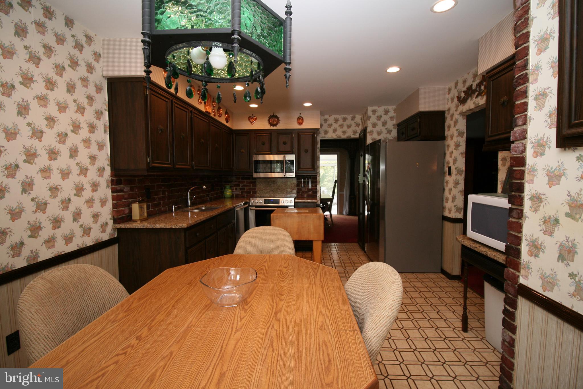 15 Hilltop Drive Cherry Hill, NJ 08003 - Photo 7 of 54