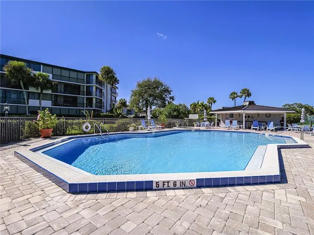 a view of a tennis court