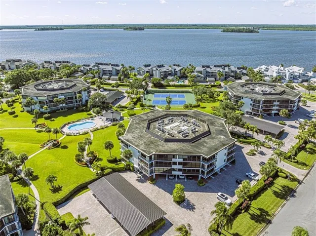 $2,850 | 1821 Mooringline Drive, Unit 1C, Vero Beach, FL 32963