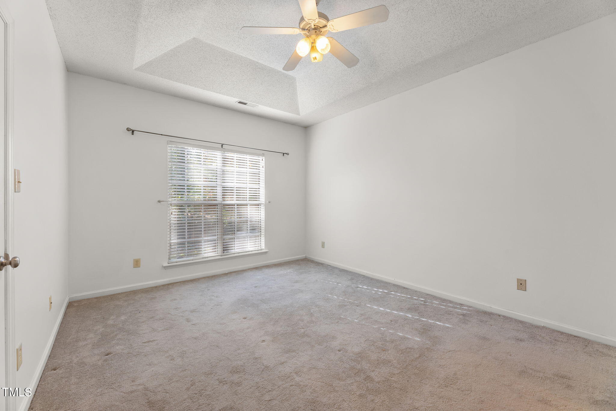 4445 Still Pines Drive Raleigh, NC 27613 - Photo 12 of 29 10-web-or-mls-KMH_8150