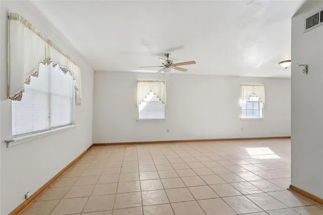 $350,000 | 705-707 Lake Avenue, Metairie, LA 70005