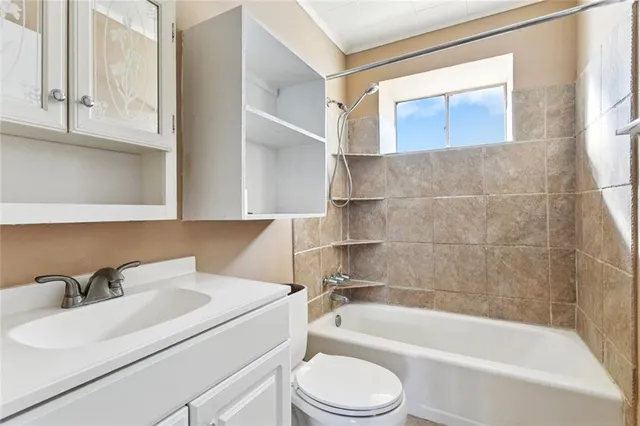 $350,000 | 705-707 Lake Avenue, Metairie, LA 70005