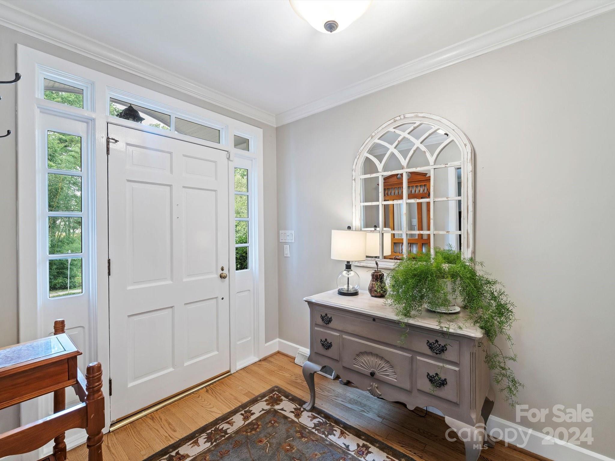 207 Lorimer Road Davidson, NC 28036 - Photo 3 of 42 Gallery Image 3