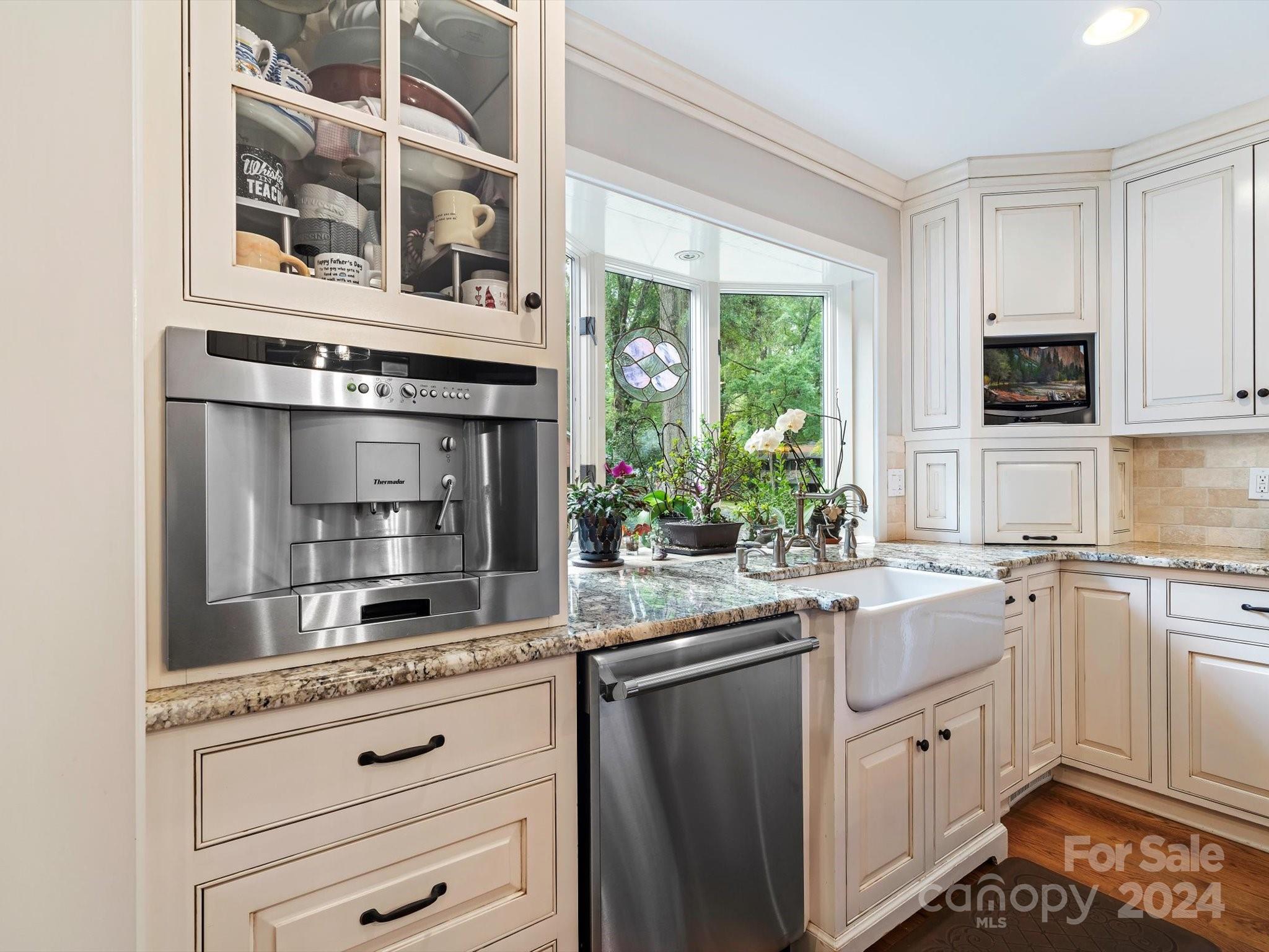 207 Lorimer Road Davidson, NC 28036 - Photo 10 of 42 Gallery Image 10