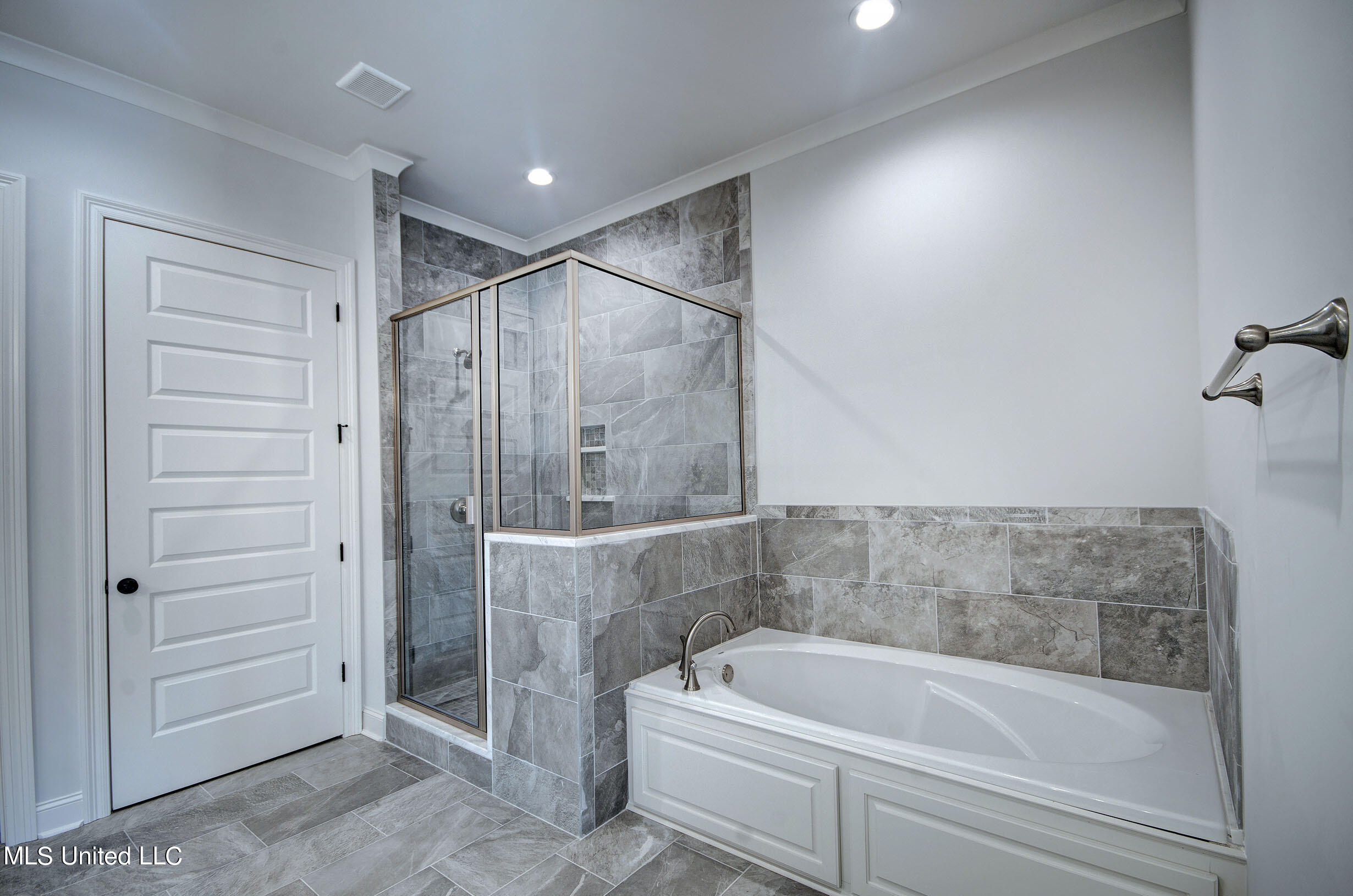 120 Freedom Ring Drive Brandon, MS 39047 - Photo 25 of 27 IMGP7815_6_7