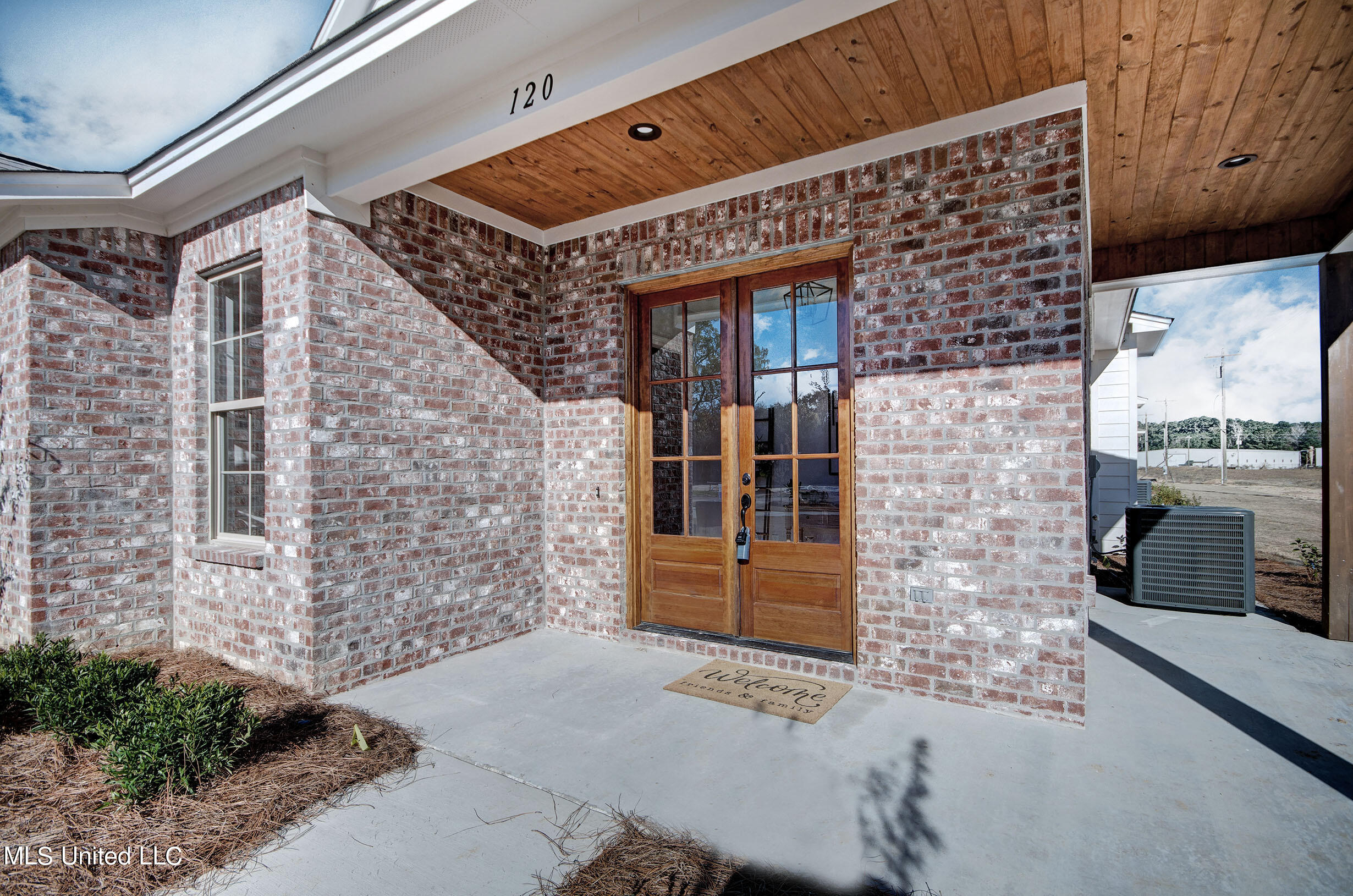 120 Freedom Ring Drive Brandon, MS 39047 - Photo 3 of 27 IMGP7758_59_60