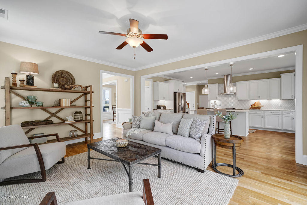 577 Moss Lake Lane Holly Ridge, NC 28445 - Photo 5 of 23 Living Room