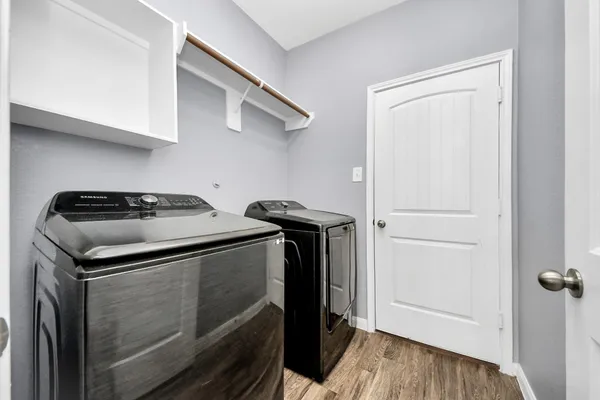 $2,050 | 2335 Spring Hollow Drive, Baytown, TX 77521