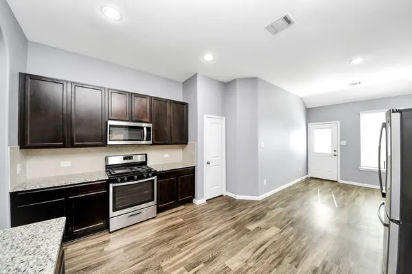 $2,050 | 2335 Spring Hollow Drive, Baytown, TX 77521