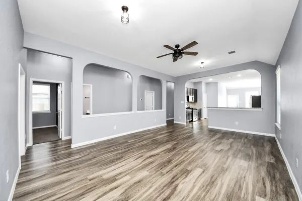 $2,050 | 2335 Spring Hollow Drive, Baytown, TX 77521