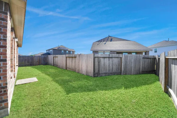 $2,050 | 2335 Spring Hollow Drive, Baytown, TX 77521