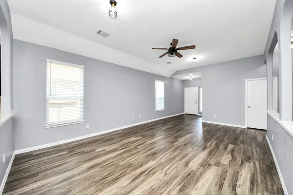 $2,050 | 2335 Spring Hollow Drive, Baytown, TX 77521