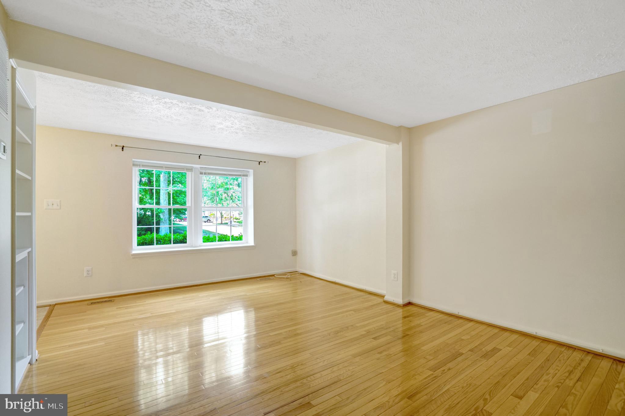 7516 Aspenpark Road Lorton, VA 22079 - Photo 8 of 58