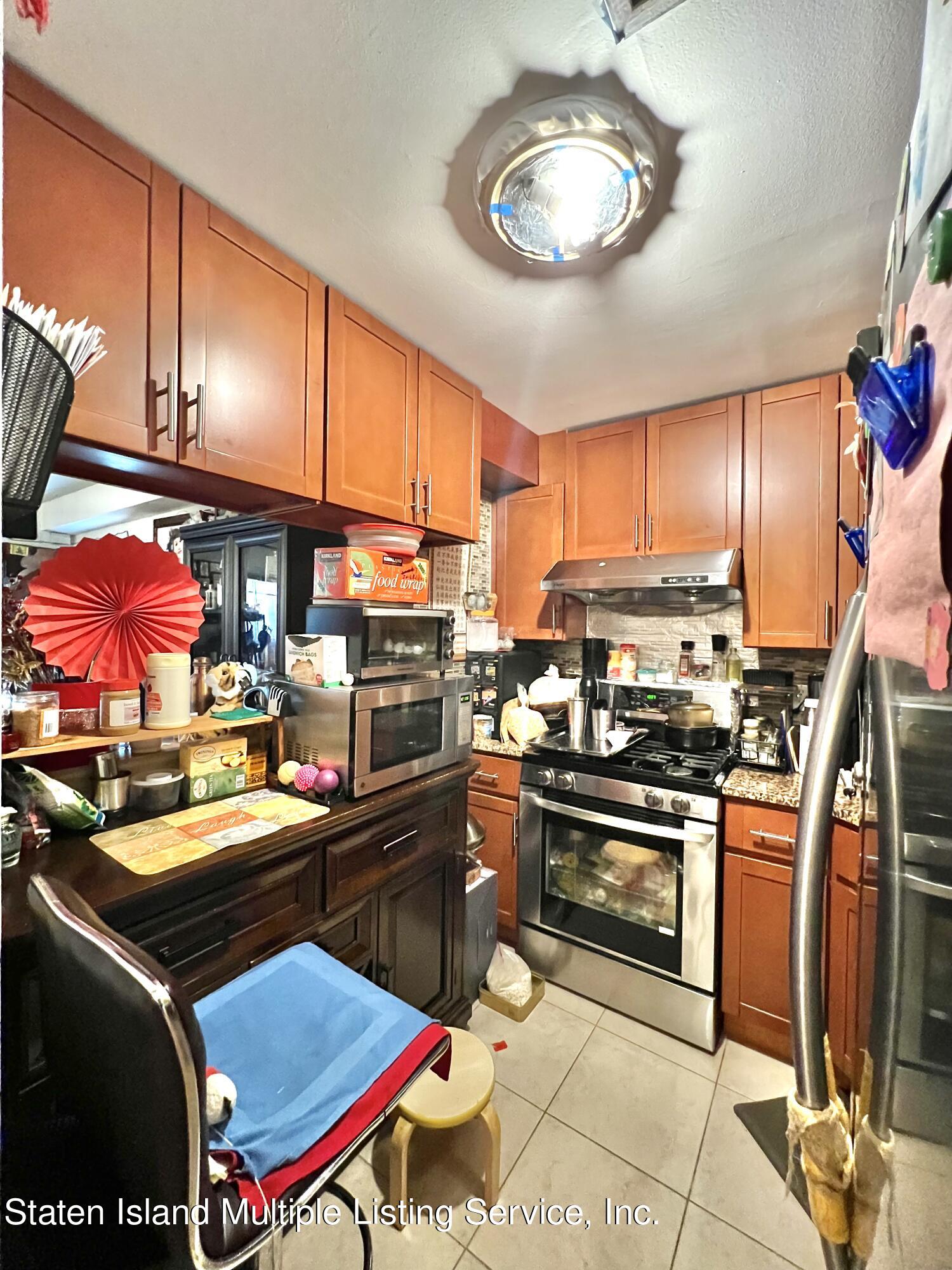 290 Timber Ridge Drive Staten Island, NY 10306 - Photo 8 of 11 WechatIMG892