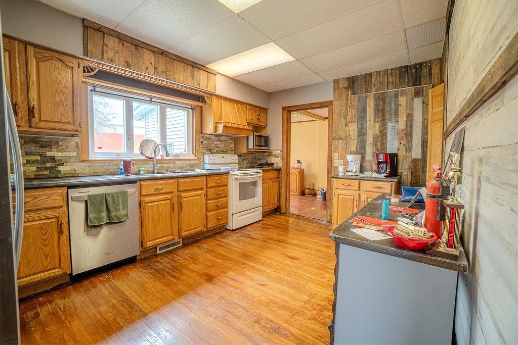 29574 Outlook Road Elroy, WI 53929 - Photo 5 of 72 Gallery Image 5