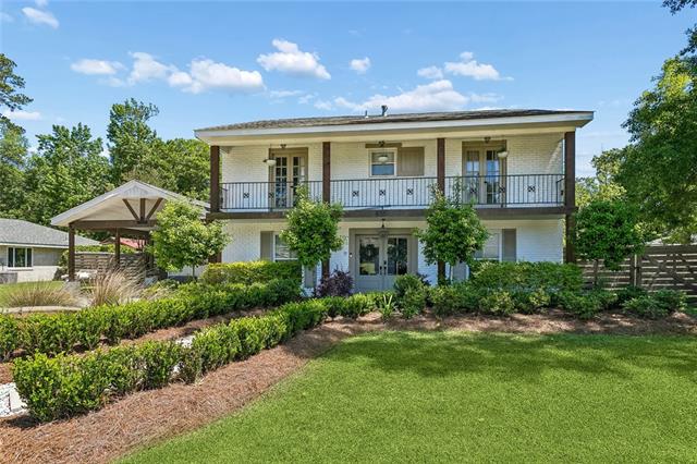 655 Barbara Place Mandeville, LA 70448 - Photo 2 of 37