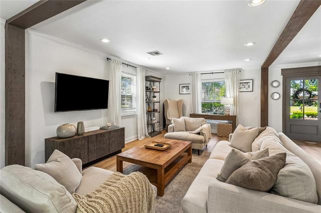 655 Barbara Place Mandeville, LA 70448 - Photo 5 of 37