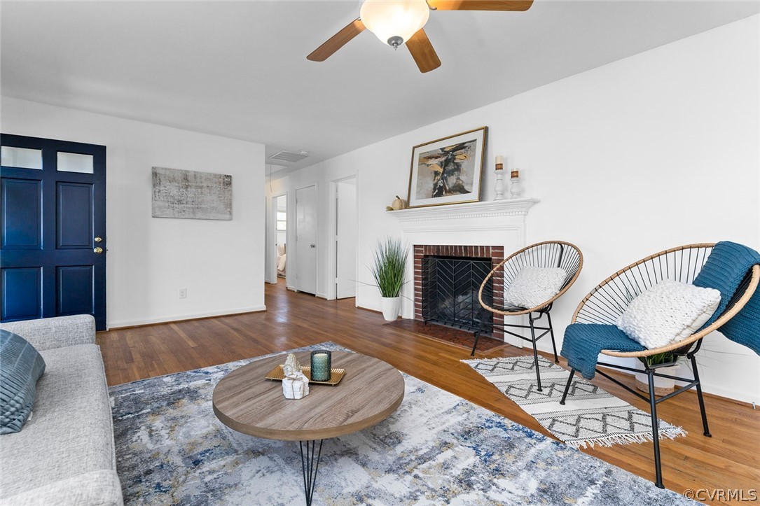 9131 Mapleview Avenue Henrico, VA 23294 - Photo 4 of 30