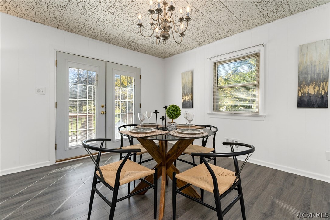 9131 Mapleview Avenue Henrico, VA 23294 - Photo 7 of 30