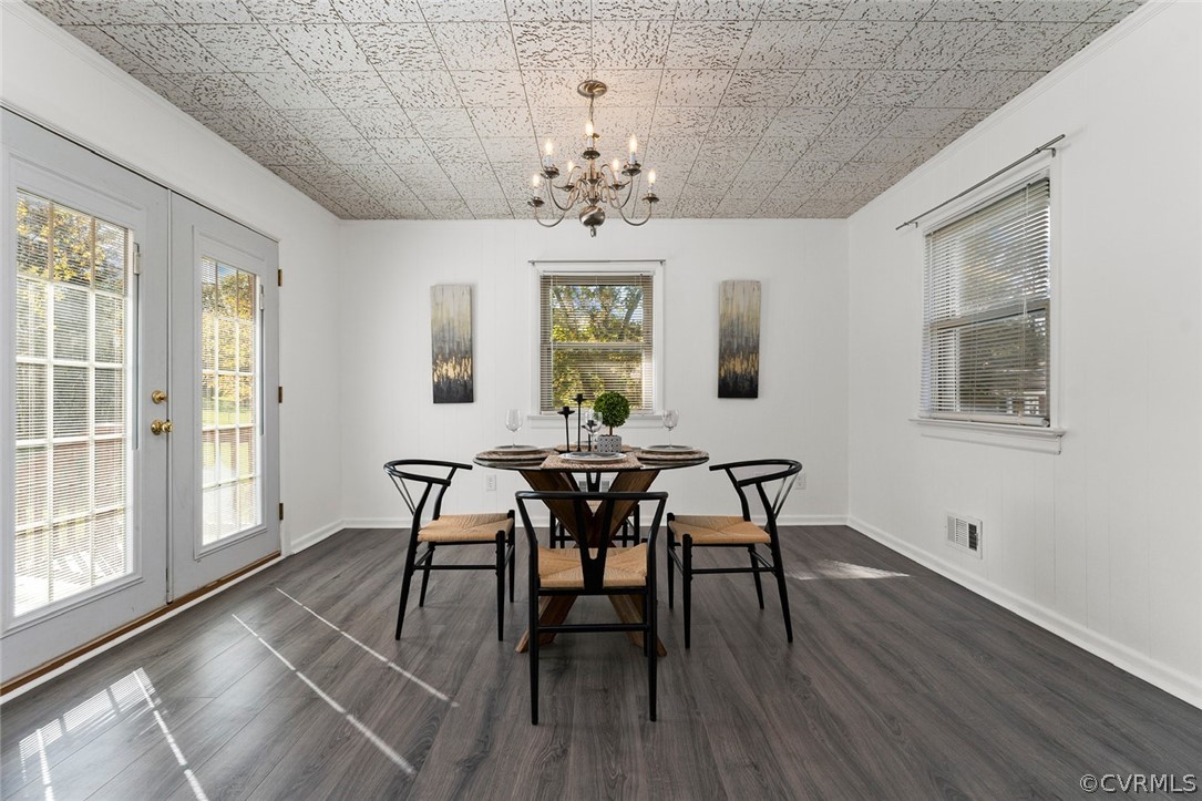 9131 Mapleview Avenue Henrico, VA 23294 - Photo 8 of 30