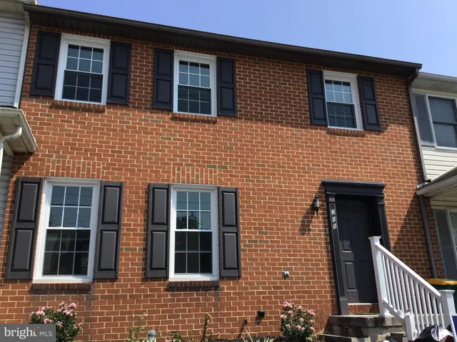 $1,350 | 205 Ringgold Street, Waynesboro, PA 17268