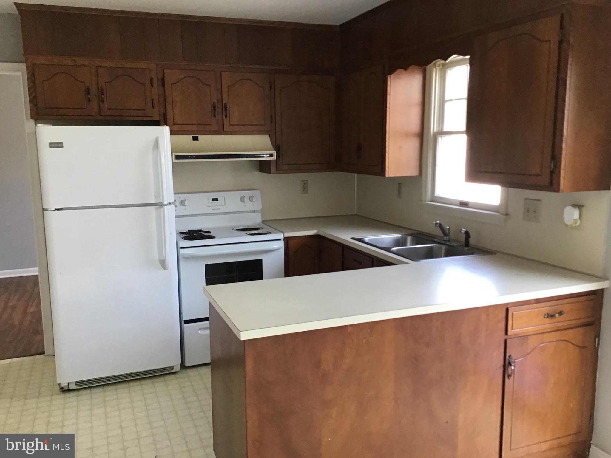 205 Ringgold Street Waynesboro, PA 17268 - Photo 2 of 18 Kitchen
