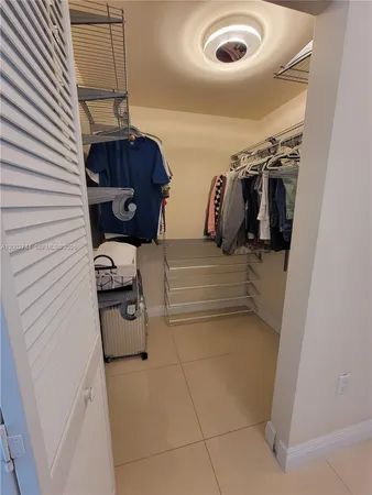 $2,400 | 7290 Southwest 90th Street, Unit 403, Miami, FL 33156