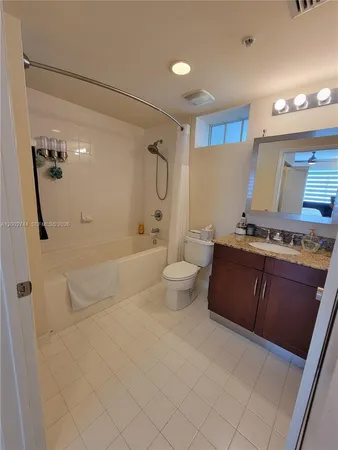 $2,400 | 7290 Southwest 90th Street, Unit 403, Miami, FL 33156