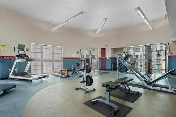 $2,400 | 7290 Southwest 90th Street, Unit 403, Miami, FL 33156