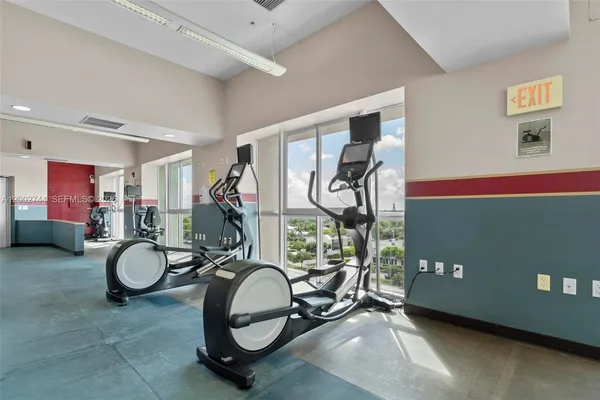 $2,400 | 7290 Southwest 90th Street, Unit 403, Miami, FL 33156