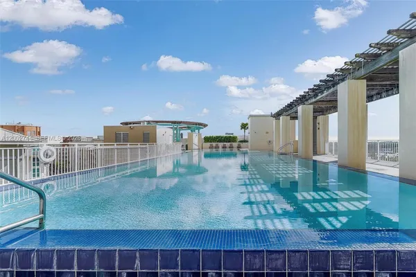 $2,400 | 7290 Southwest 90th Street, Unit 403, Miami, FL 33156
