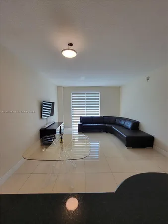 $2,400 | 7290 Southwest 90th Street, Unit 403, Miami, FL 33156