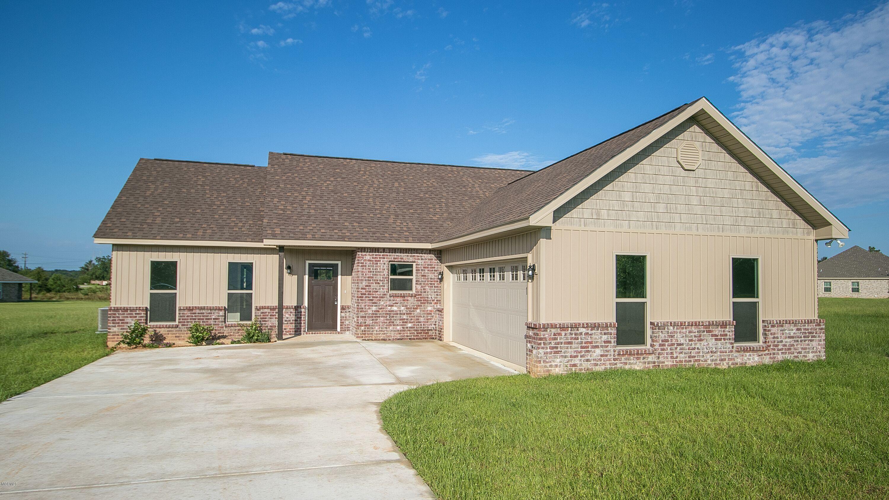 138 Hunters Trace Picayune, MS 39466 - Photo 1 of 13 Front pic Hunters Trace for MLS