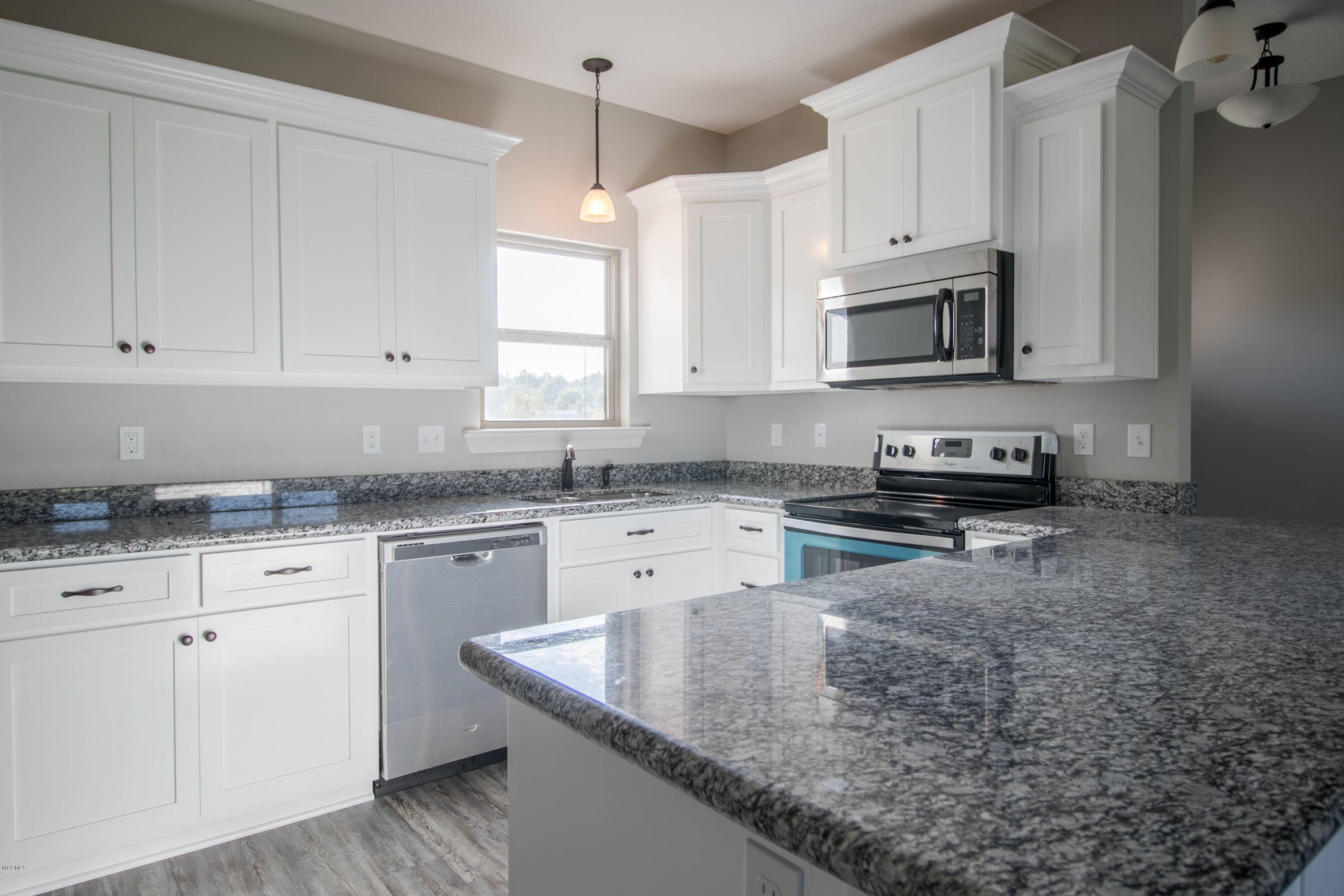 138 Hunters Trace Picayune, MS 39466 - Photo 2 of 13 Kitchen 1 Hunters Trace for MLS
