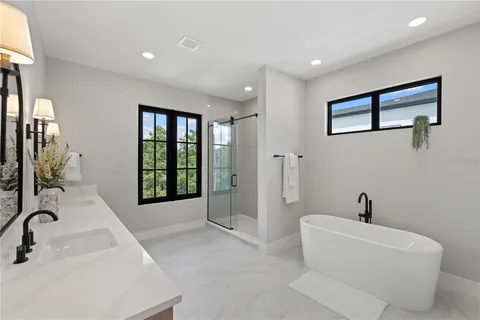 $1,335,000 | 925 Lake Emerald Drive, Orlando, FL 32806