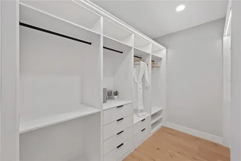 $1,335,000 | 925 Lake Emerald Drive, Orlando, FL 32806